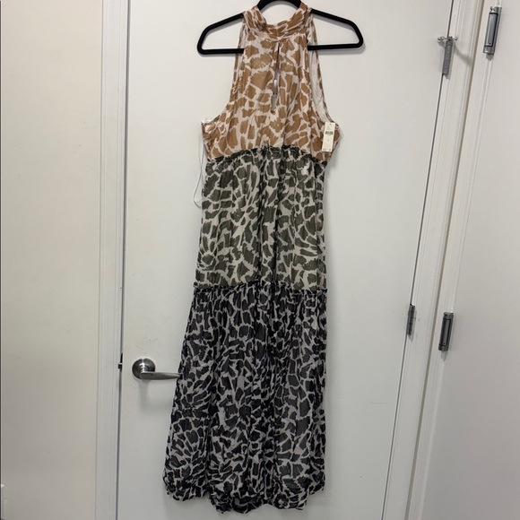 Anthropologie Maeve M NWT Keyhole Halter Maxi dress Tiered Medium 180$ Bohemian. - Picture 2 of 5